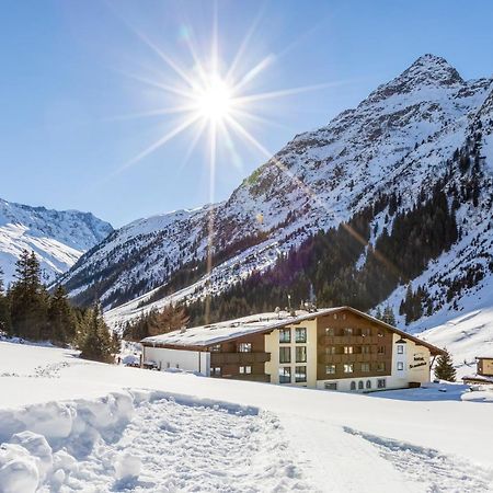 Hotel Sonnblick Sankt Leonhard im Pitztal Kültér fotó