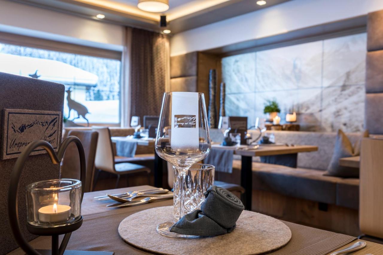 Hotel Sonnblick Sankt Leonhard im Pitztal Kültér fotó