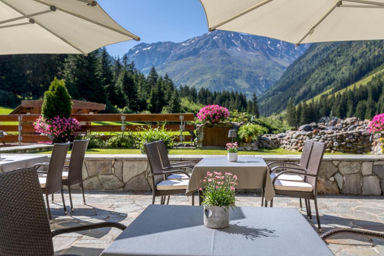 Hotel Sonnblick Sankt Leonhard im Pitztal Kültér fotó