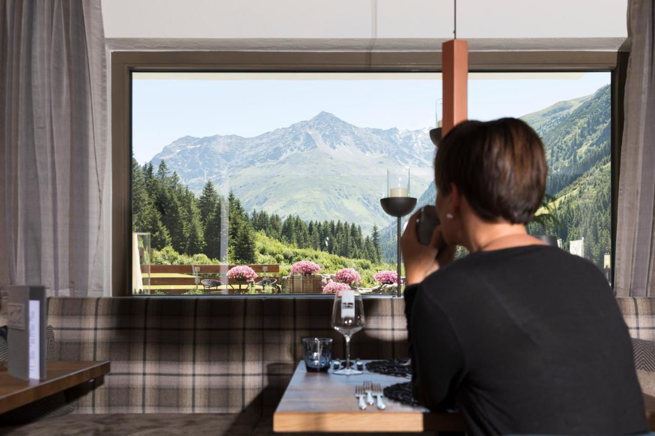 Hotel Sonnblick Sankt Leonhard im Pitztal Kültér fotó