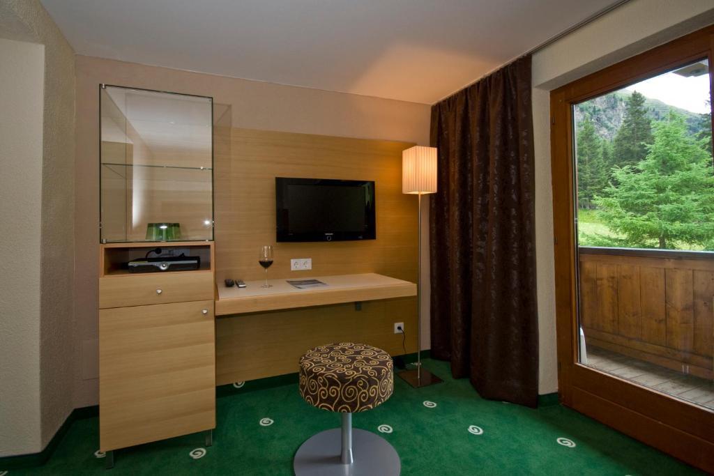 Hotel Sonnblick Sankt Leonhard im Pitztal Kültér fotó
